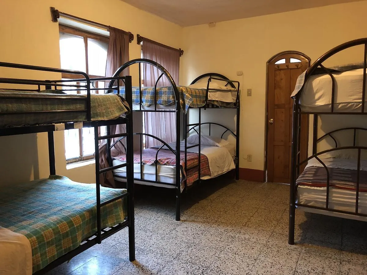 Hostal Villa Esthela Antigua Hostel